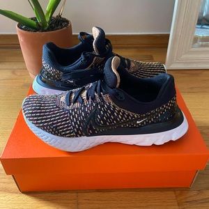 Nike Infinity React Flyknit 3 W8.5 (lightly worn)